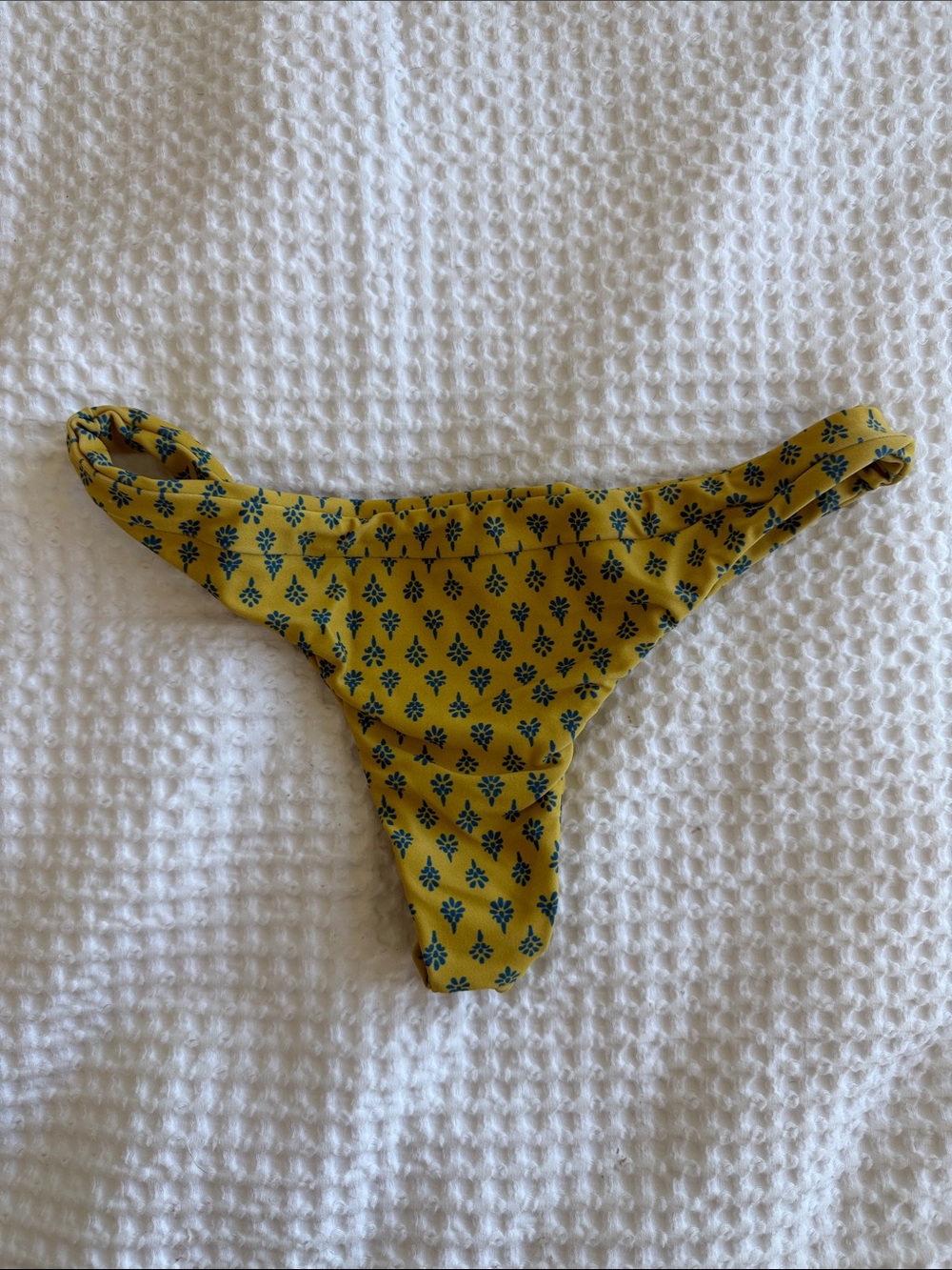 Benoa Swim Bottom (M) Yellow/Blue Print